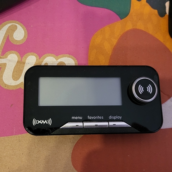 Xm radio with dock - Picture 3 of 6